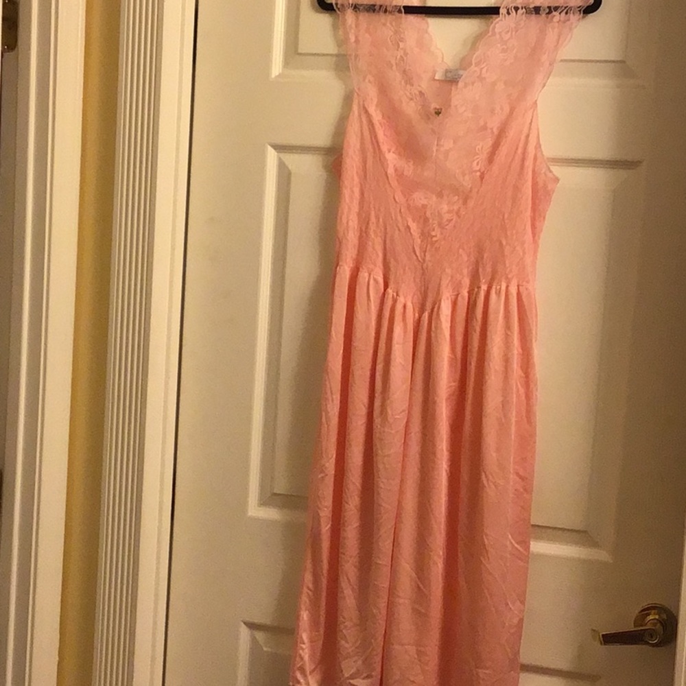 Lace nightgown, 45 inches in length. - Picture 2 of 5